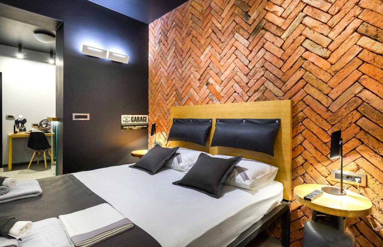 Split Industrial Design Rooms エクステリア 写真