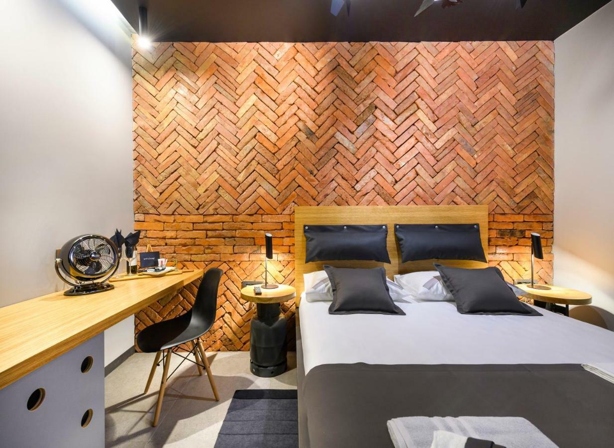 Split Industrial Design Rooms エクステリア 写真