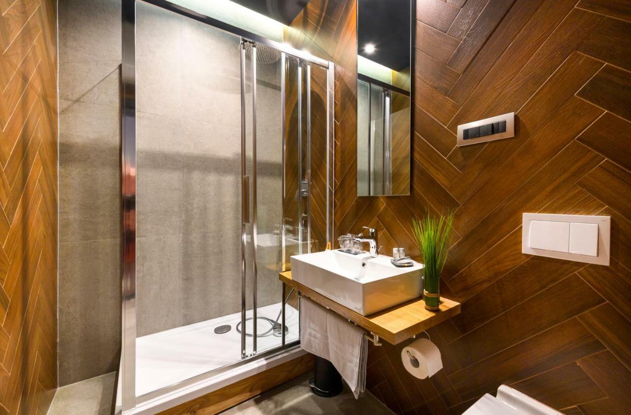 Split Industrial Design Rooms エクステリア 写真